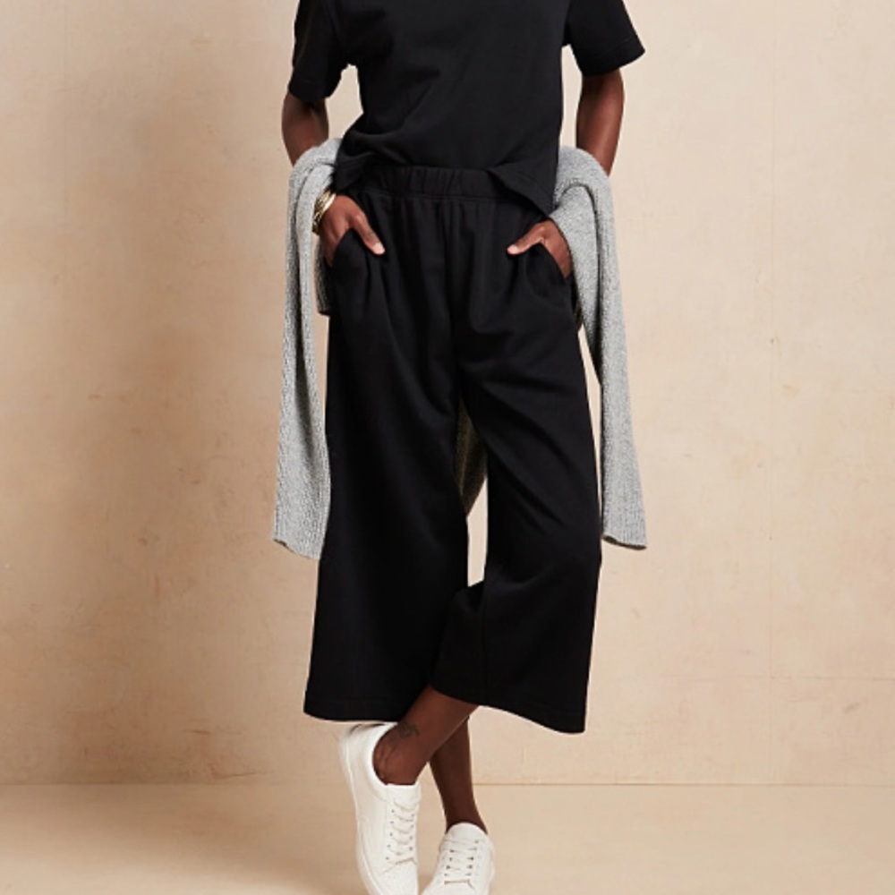 Banana Republic French Terry Culotte Black Size Medium
